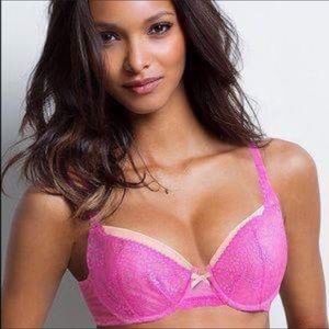 New 32DD Victoria's Secret Demi Bra